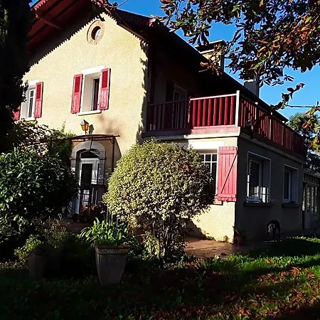 Couette-café Chez Cécile Et Jean No Gan