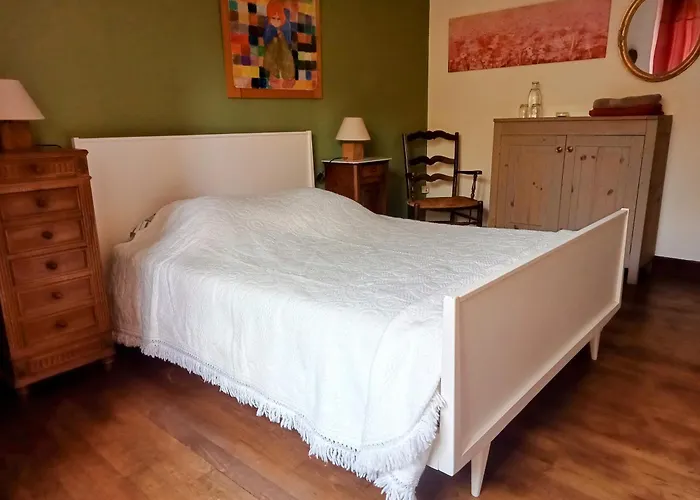 Chez Cecile Et Jean-no Bed & Breakfast Gan