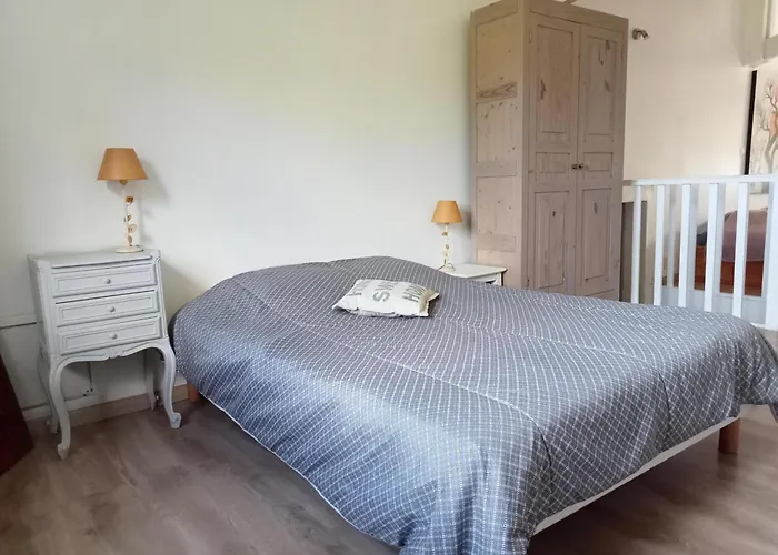 Chez Cecile Et Jean-no Отель типа 